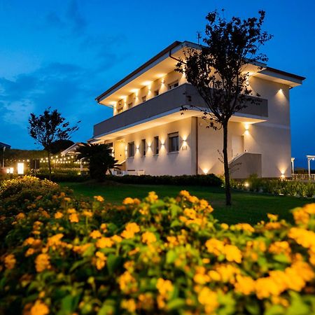 Villa Zefiro Suites & Events Battipaglia Exterior foto